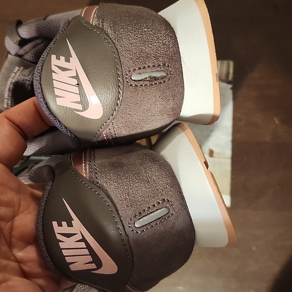 Nike Women's Dark Brown Sneakers - Picture 7 of 11